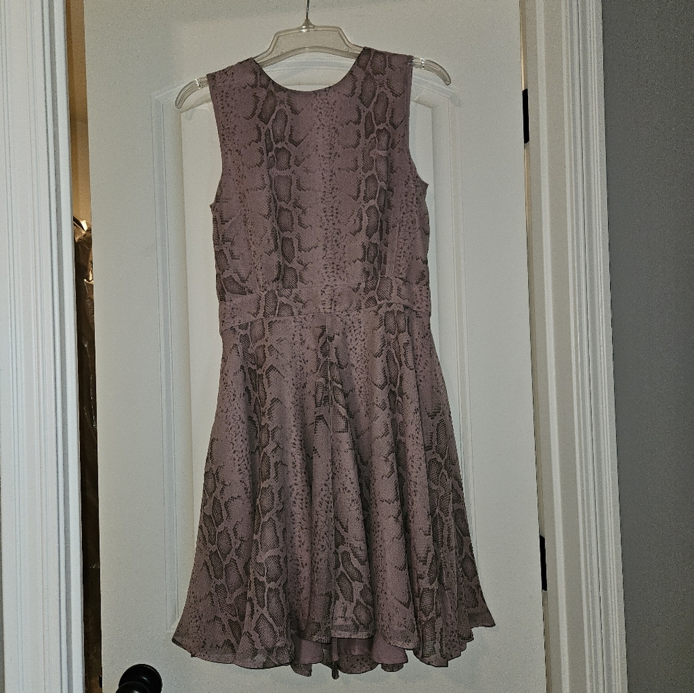 Sleeveless dress pink/ mauve snakeskin print. French Connection size 6